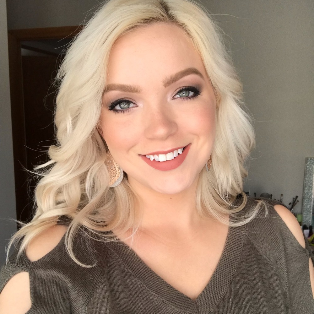 Meet your Posher, Erica